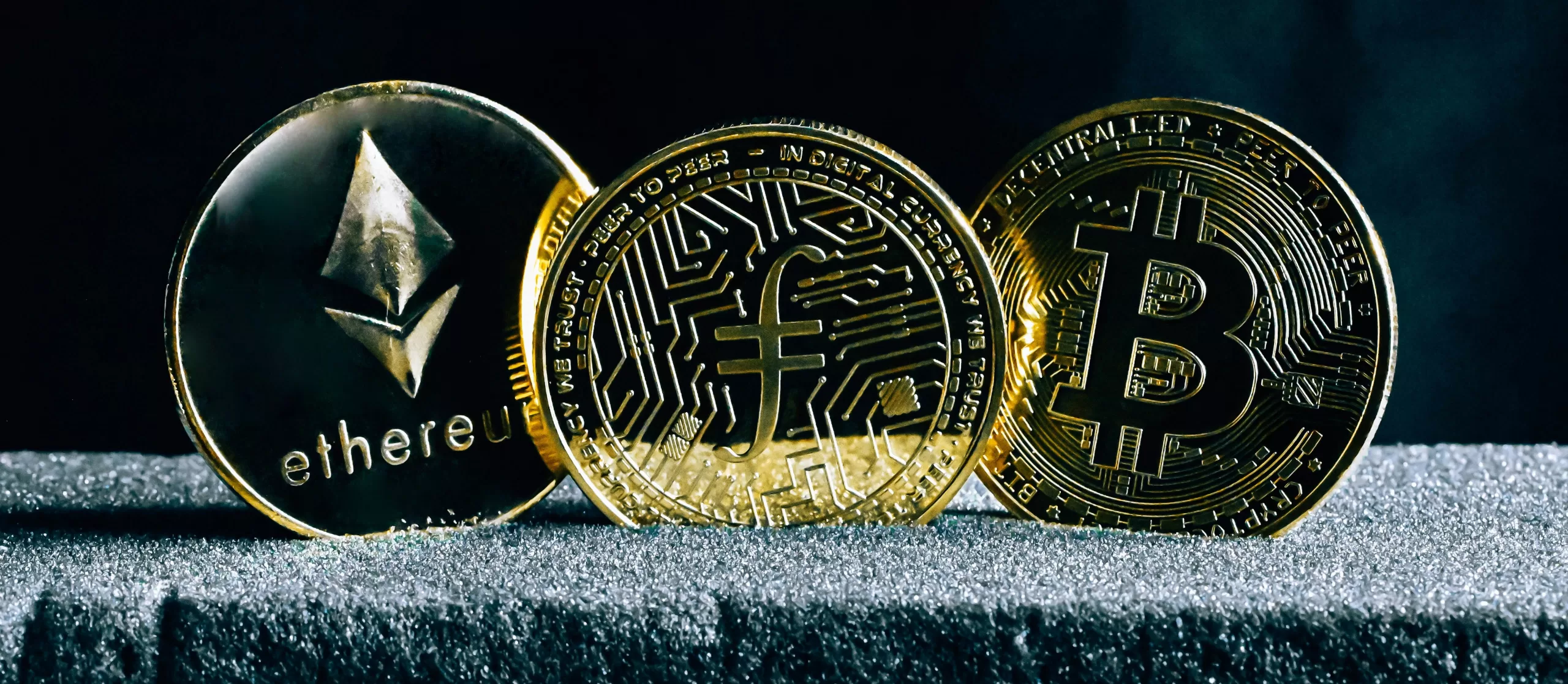 稳定币浪潮：传统金融机构为何加速布局？