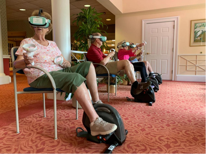 100万老人使用VR健身，“银发经济”滋生哪些新产品？